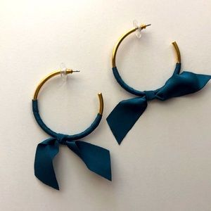 Blue bow earrings